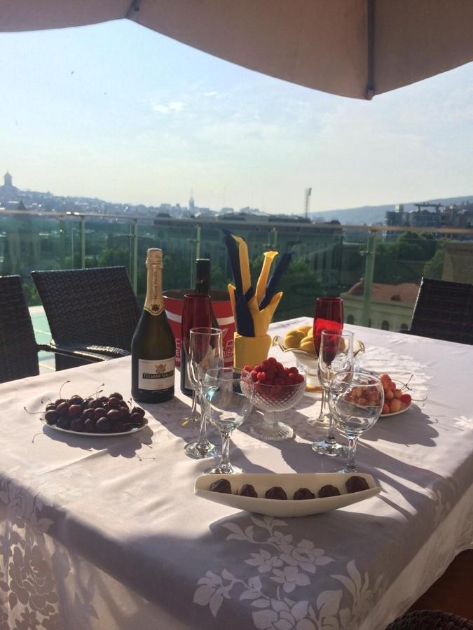 Lesya Apartment With Terrace Tbilisi Eksteriør billede