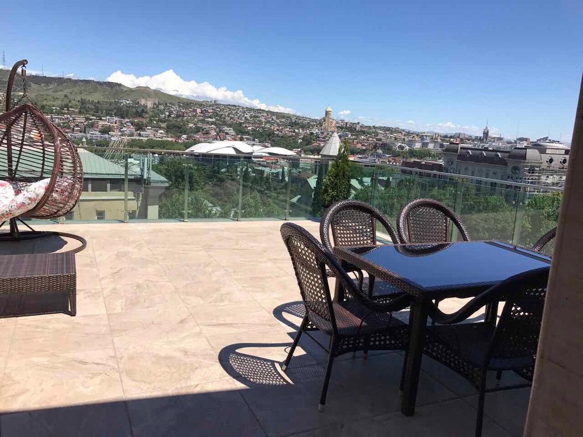 Lesya Apartment With Terrace Tbilisi Eksteriør billede